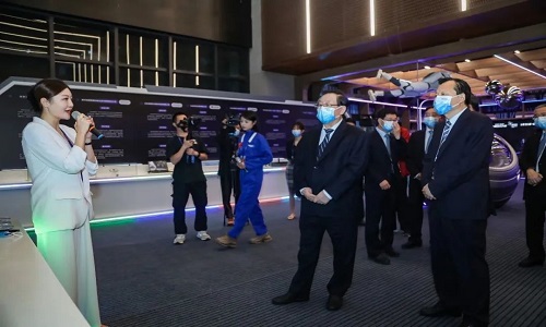 2023科幻大會｜熱烈歡迎中國科協(xié)萬鋼主席一行領導蒞臨參觀，指導時頻創(chuàng)新技術助力科技發(fā)展新未來！
